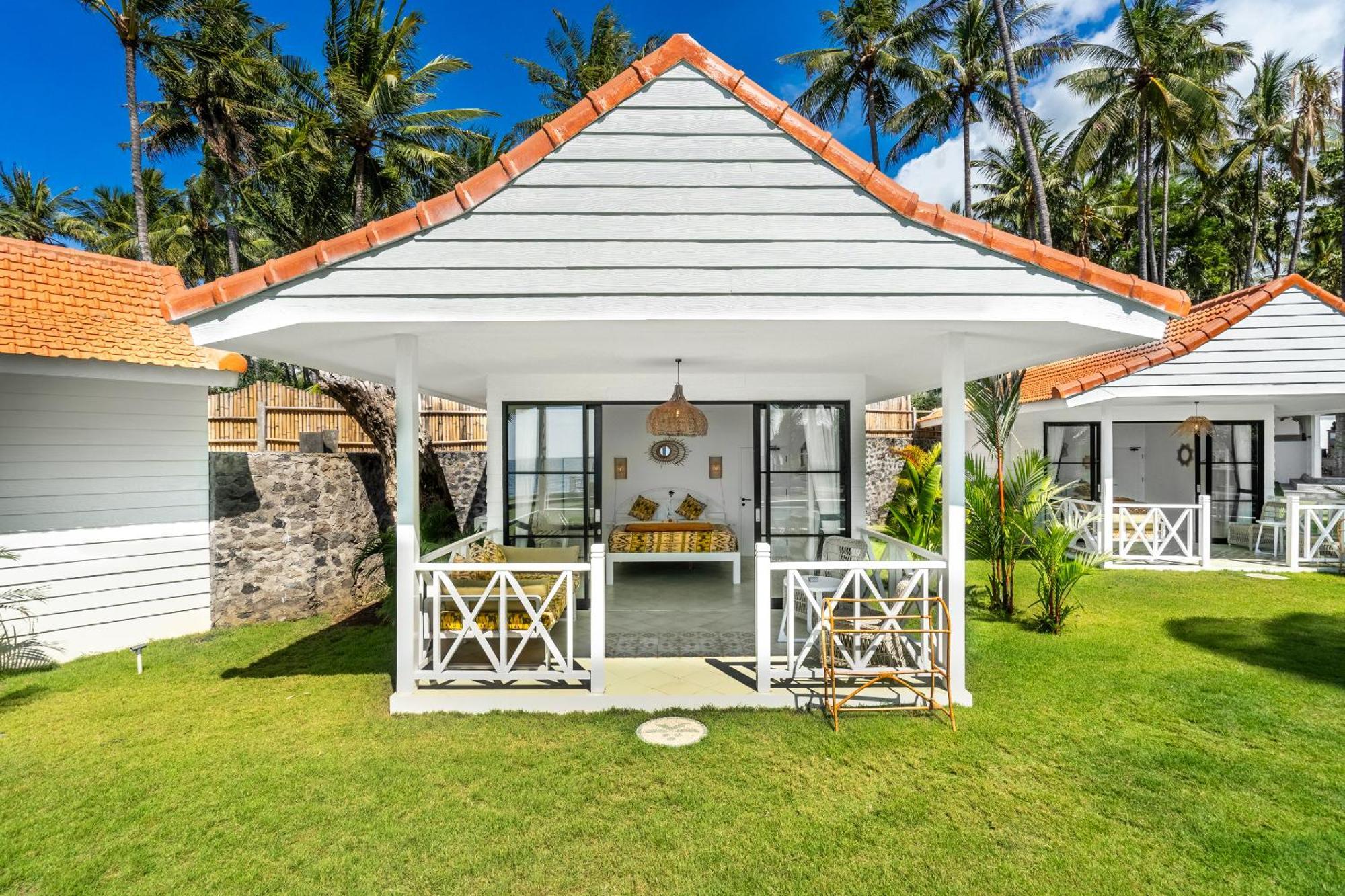 Senang Resort Tianyar Exterior photo